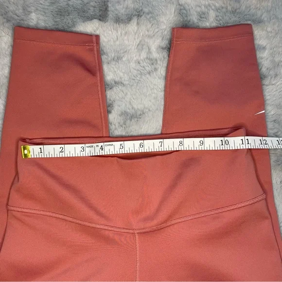 Nike Crop Leggings Mauve Small - Picture 4 of 6
